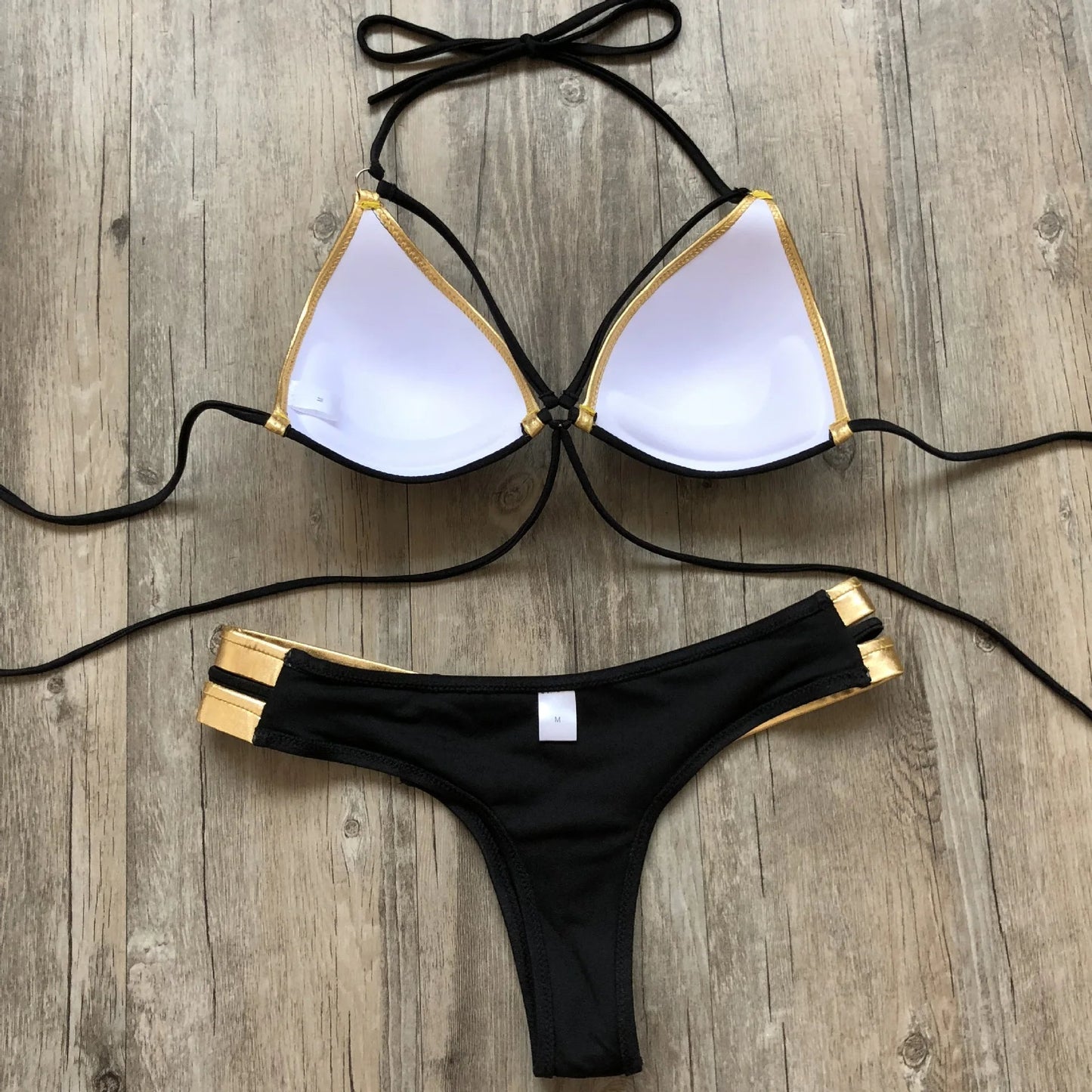 Nahla Bikini - Sexy Simple avec Class