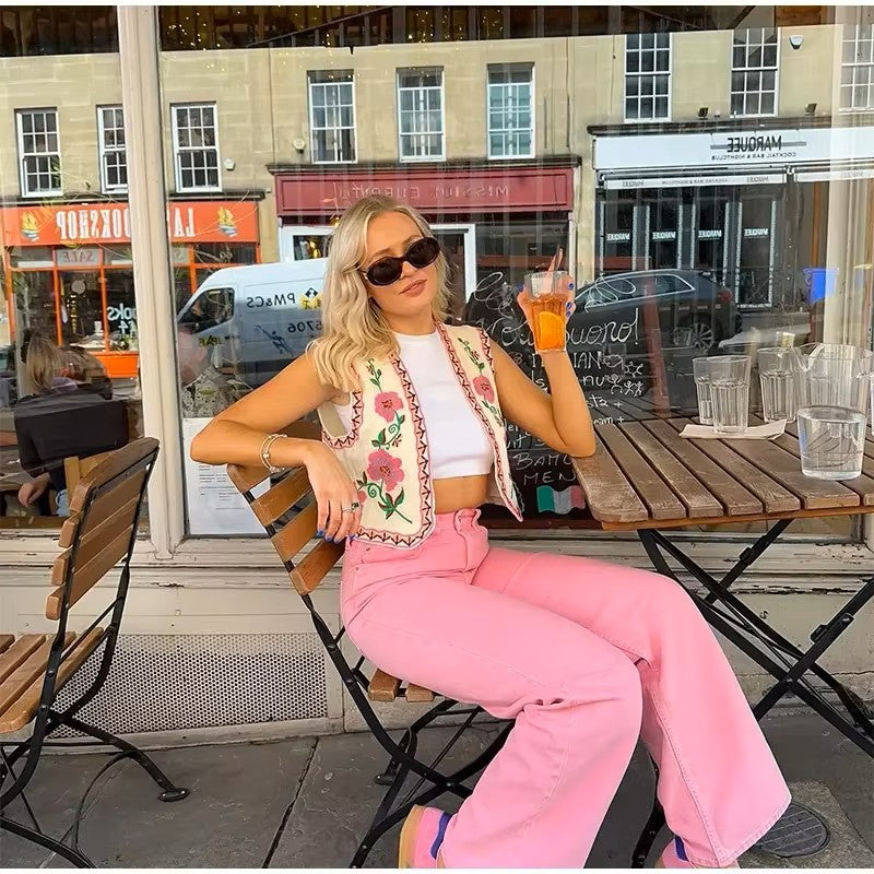 Sienna – Geborduurde Bloemen Gilet voor een Vleugje Bohemian Chic
