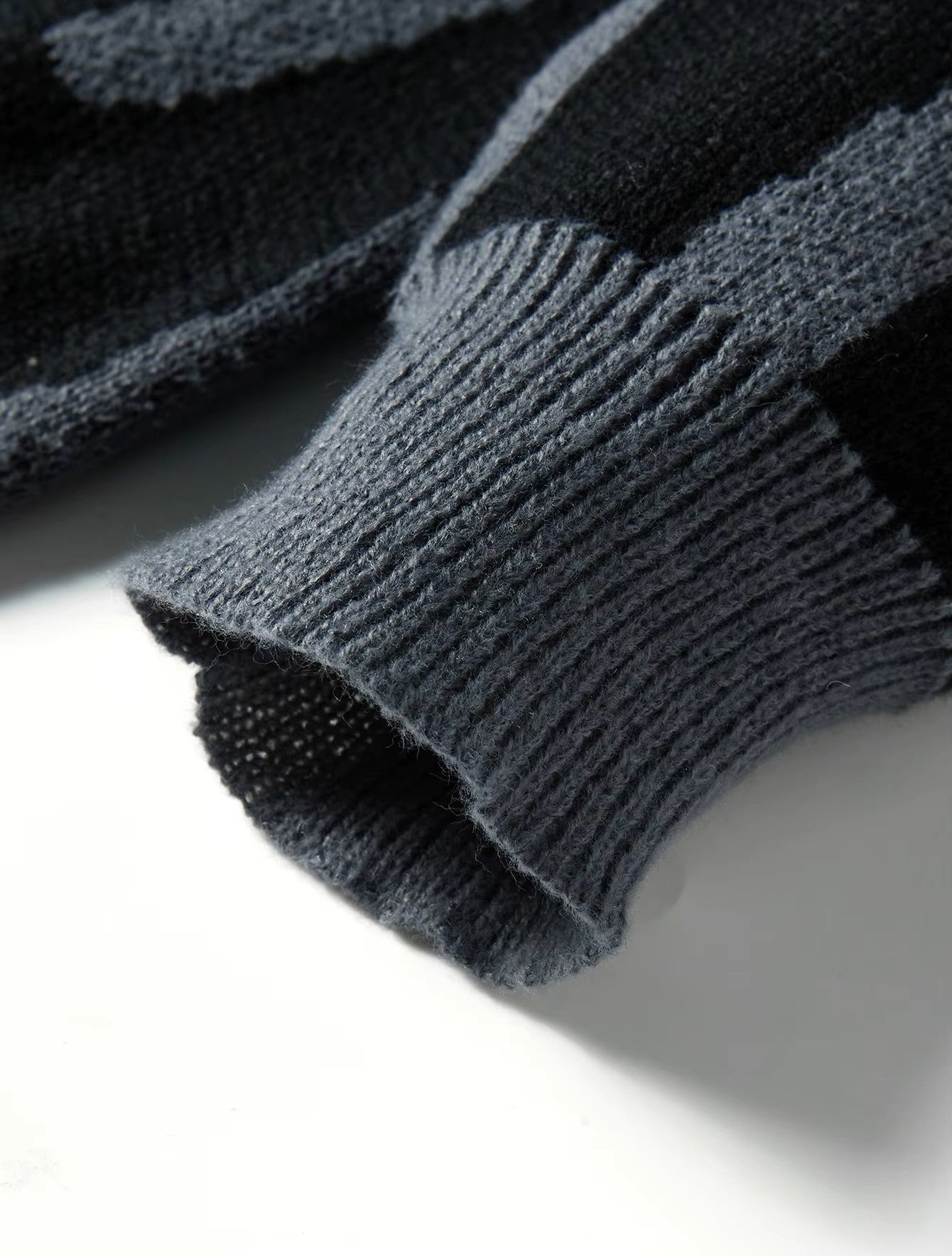 Léonie – The Boyfriend Sweater met Stijlvol Jacquardpatroon