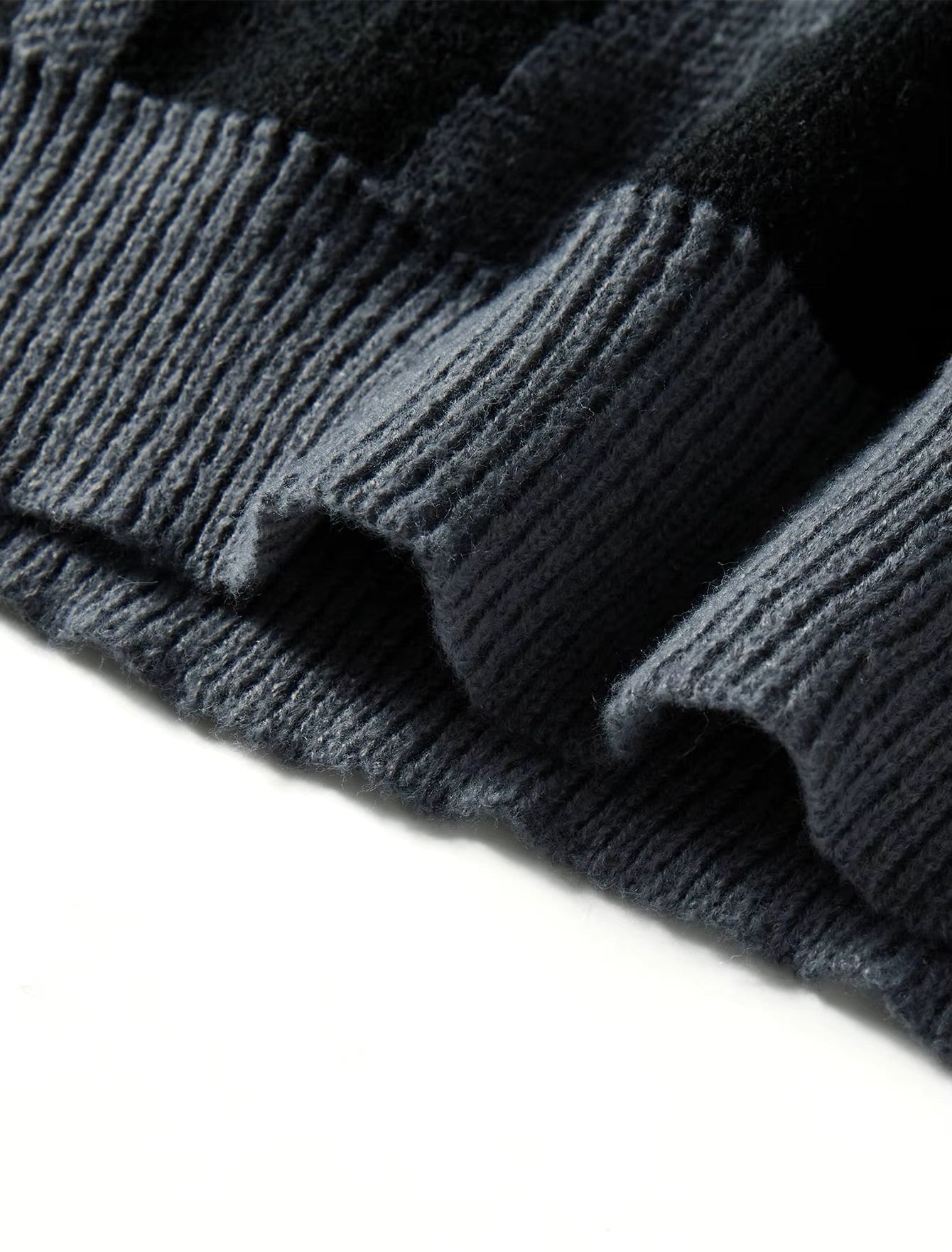 Léonie – The Boyfriend Sweater met Stijlvol Jacquardpatroon